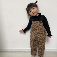 ユニセックスで着れるヒョウ柄サロペット(*^^*)